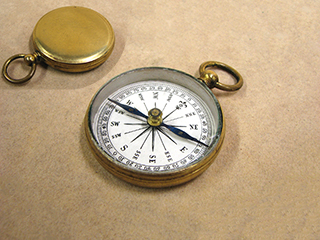 Victorian brass pocket compass with blued steel needle circa 1860